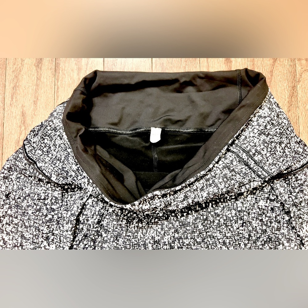 Lululemon Exercise Tennis Skort, Size: 8 Tall (Black/White Print) **LIKE NEW!!** - Picture 5 of 11